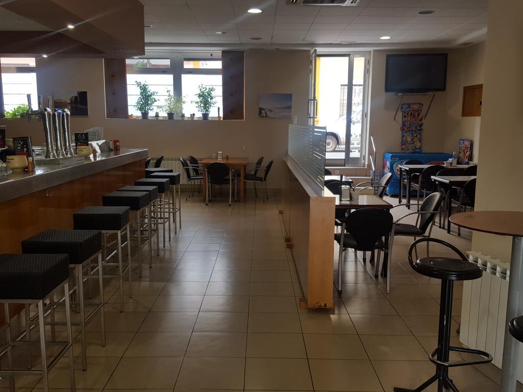 Hostal Galicia Don Benito Bagian luar foto